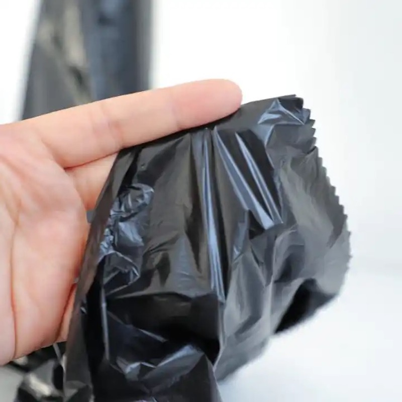 La pellicola in TPU nera è resistente alla luce?